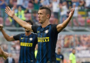 MILAN, ITALY - SEPTEMBER 25: Ivan Perisic of Inter celebrates after scoring his team's opening goal during the Serie A match between FC Internazionale and Bologna FC at Stadio Giuseppe Meazza on September 25, 2016 in Milan, Italy. (Photo by Maurizio Lagana/Getty Images)