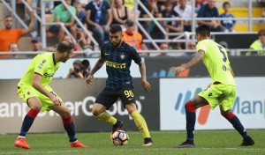 MILAN, ITALY - SEPTEMBER 25: Gabriel Barbosa of Inter during the Serie A match between FC Internazionale and Bologna FC at Stadio Giuseppe Meazza on September 25, 2016 in Milan, Italy. (Photo by Maurizio Lagana/Getty Images)