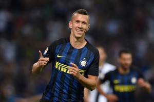 MILAN, ITALY - SEPTEMBER 18: Ivan Perisic of FC Internazionale celebrates after scoring the goal during the Serie A match between FC Internazionale and Juventus FC at Stadio Giuseppe Meazza on September 18, 2016 in Milan, Italy. (Photo by Claudio Villa - Inter/Inter via Getty Images)