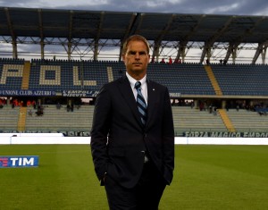 EMPOLI, ITALY - SEPTEMBER 21:  Head coach FC Internazionale Frank de Boer looks on priot to the Serie A match between Empoli FC and FC Internazionale at Stadio Carlo Castellani on September 21, 2016 in Empoli, Italy.  (Photo by Claudio Villa - Inter/Inter via Getty Images)