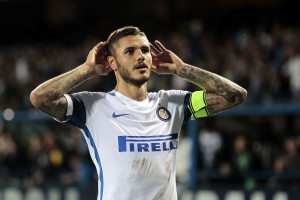 EMPOLI, ITALY - SEPTEMBER 21: Mauro Icardi of FC Internazionale celebrates after scoring a goal during the Serie A match between Empoli FC and FC Internazionale at Stadio Carlo Castellani on September 21, 2016 in Empoli, Italy.  (Photo by Gabriele Maltinti/Getty Images)