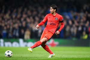 LONDON, ENGLAND - MARCH 11:  Maxwell of PSG passes the ball during the UEFA Champions League Round of 16, second leg match between Chelsea and Paris Saint-Germain at Stamford Bridge on March 11, 2015 in London, England.  (Photo by Mike Hewitt/Getty Images)