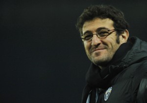 TURIN, ITALY - JANUARY 10: Juventus FC head coach Ciro Ferrara smiles before the Serie A match between Juventus FC and AC Milan at Stadio Olimpico di Torino on January 10, 2010 in Turin, Italy. (Photo by Valerio Pennicino/Getty Images)