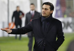 FLORENCE, ITALY - MARCH 12: Vincenzo Montella head coach of AFC Fiorentina gestures during the UEFA Europa League Round of 16 match between ACF Fiorentina and AS Roma on March 12, 2015 in Florence, Italy. (Photo by Gabriele Maltinti/Getty Images,)