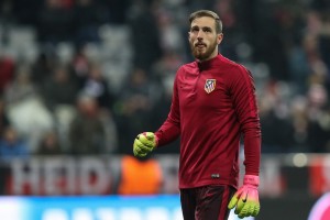 MUNICH, GERMANY - DECEMBER 06: Jan Oblak of Atletico Madrid looks on before the UEFA Champions League match between FC Bayern Muenchen and Club Atletico de Madrid at Allianz Arena on December 6, 2016 in Munich, Bavaria, Germany. (Photo by Maja Hitij/Bongarts/Getty Images)"n