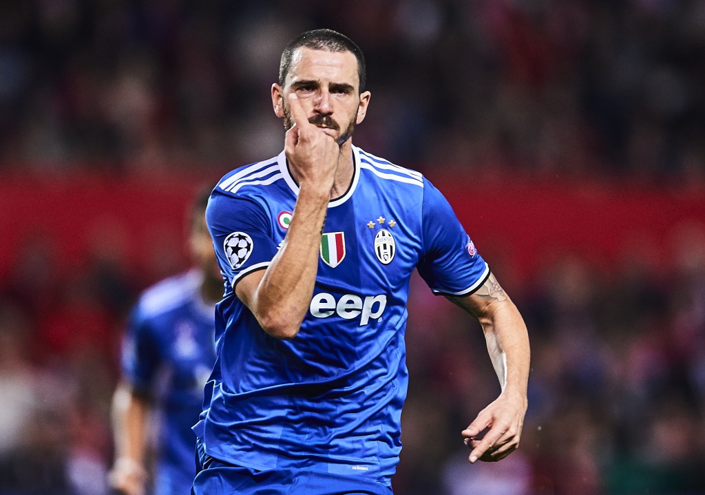 SEVILLE, SPAIN - NOVEMBER 22: Leandro Bonucci of Juventus celebrates after scoring during the UEFA Champions League match between Sevilla FC and Juventus at Estadio Ramon Sanchez Pizjuan on November 22, 2016 in Seville, Spain. (Photo by Aitor Alcalde/Getty Images)