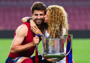 BARCELONA, SPAIN - MAY 30: Gerard Pique of FC Barcelona and Shakira pose with the trophy after FC Barcelona won the Copa del Rey Final match against Athletic Club at Camp Nou on May 30, 2015 in Barcelona, Spain. (Photo by David Ramos/Getty Images)