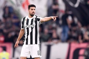 TURIN, ITALY - APRIL 22: Sami Khedira of Juventus reacts during the serie A match between Juventus and SSC Napoli on April 22, 2018 in Turin, Italy. (Photo by Daniele Badolato - Juventus FC/Juventus FC via Getty Images)