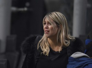 MILAN, ITALY - DECEMBER 11: Wanda Nara cries at the end of the UEFA Champions League Group B match between FC Internazionale and PSV at San Siro Stadium on December 11, 2018 in Milan, Italy. (Photo by Claudio Villa - Inter/Inter via Getty Images)